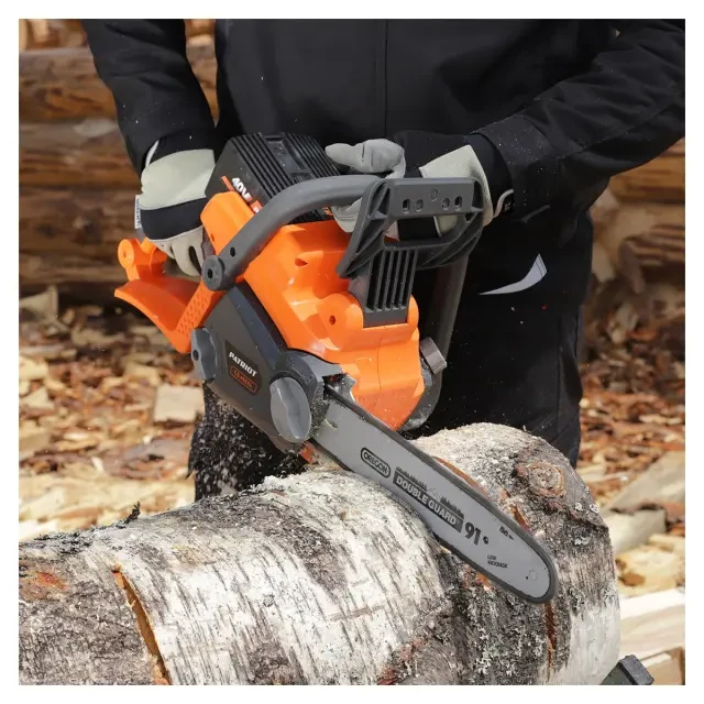 Аккумуляторная цепная пила Patriot CS 402 XL 40В, с АКБ 2.5 Ач + ЗУ Аккумуляторная цепная пила Patriot CS 402 XL 40В, с АКБ 2.5 Ач + ЗУ